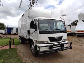 UD 80   27000  KMS