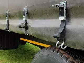 ISUZU 850 Curtain Side Box body