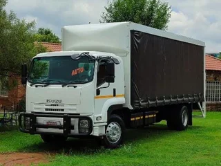 Isuzu 850 Curtain Side Box Body
