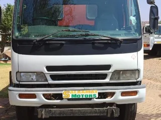 ISUZU Tipper R299000