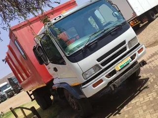 ISUZU Tipper R299000