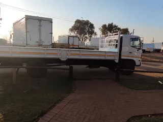 HINO 12-215 8 TON R379000