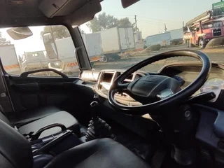 HINO 12-215 8 TON R379000