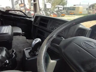 HINO 700 2038 R379000 Truck Tractor