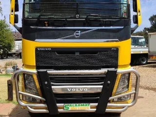 VOLVO FH440  6X4 Truck Tractor