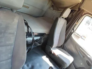 MERC AXOR R329000 Truck Tractor