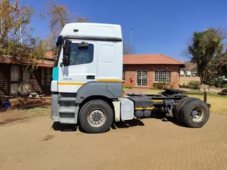 MERC AXOR R329000 Truck Tractor