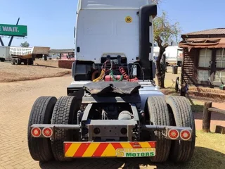 MERC AXOR R329000 Truck Tractor