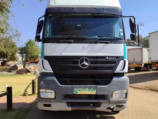 MERC AXOR R329000 Truck Tractor