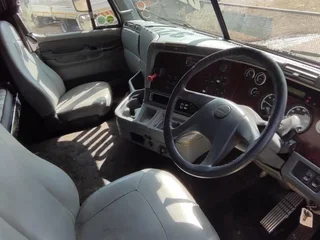 FREIGHT LINER  ARGOSY  ISX 500 Cummins