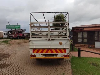 HINO R349000 4 Ton Cattle Rails