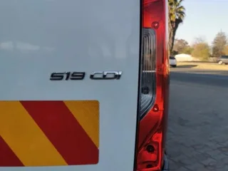 MERC SPRINTER 519 XL 23 Seater