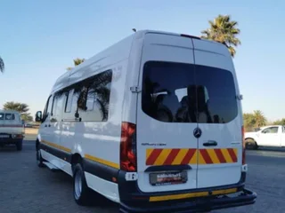 MERC SPRINTER 519 XL 23 Seater