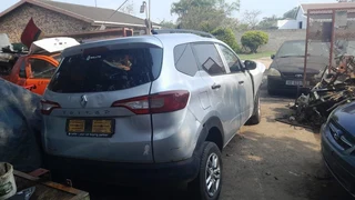 Renault Triber stripping for spares