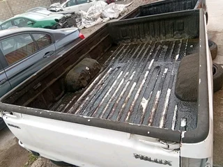 Toyota Hilux D4D long wheelbase bin side handles