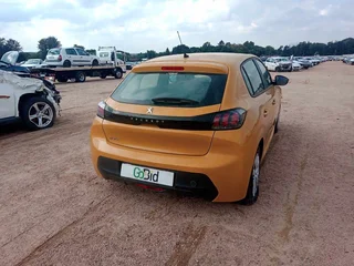 Peugeot 208 Allure 1.2 Puretech 5 Dr Stripping For Spares