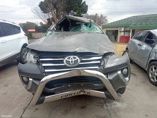 TOYOTA FORTUNER 2.4/2.8  GD-6  AUTOMATIC/MANUAL STRIPPING FOR SPARES