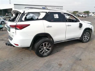 TOYOTA FORTUNER 2.4/2.8  GD-6  AUTOMATIC/MANUAL STRIPPING FOR SPARES