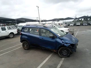 RENAULT TRIBER 1.0  DYNAMIQUE STRIPPING FOR SPARES