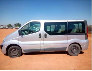 OPEL VIVARO STRIPPING FOR SPARES