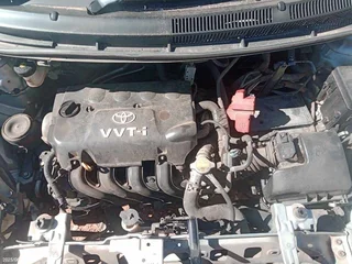 TOYOTA YARIS T3  SEDAN STRIPPING FOR SPARES