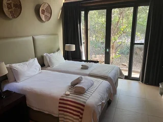 Stunning 10 sleeper timeshare unit for sale Faces Crocodile River looking into Kruger National Park
