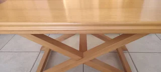 Coffee Table - Crossed legs - Yellow wood