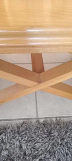 Coffee Table - Crossed legs - Yellow wood