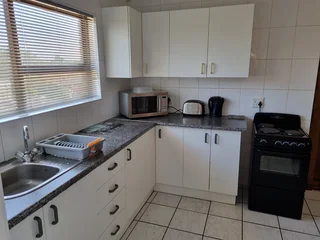 Fully furnished Student Accommodation in Summerstrand