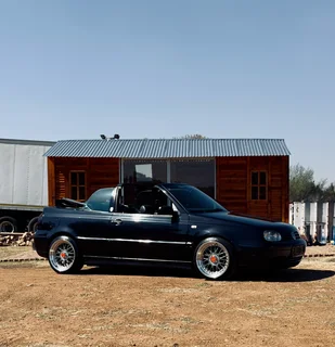 Volkswagen Golf Cabrio