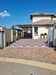 Pending offer - Family House - Kyasands Estate Bloubosrand, Northriding - Kgabo Redeemed Auctione