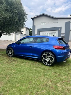 20 inch Original Radi8 (R8S5) for sale - 19500 with tyres.