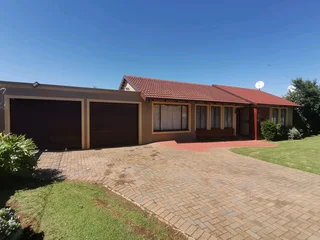 3 Bedroom house to rent in Crystal Park