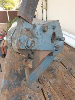 Cropper (hand operated)