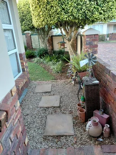 3 BEDROOM TOWNHOUSE FOR RENT BY OWNER LORRAINE PE