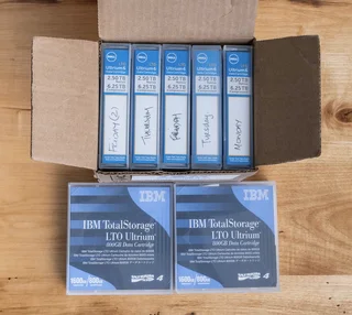 DELL LTO6 Ultrium 6 2.5TB/6.25TB Data Cartridge Tape Media &#43; Universal Cleaning Tape Cartridges