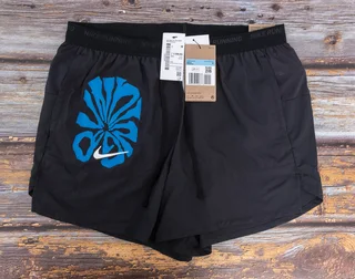 Mens Medium Nike Run Division Stride 5” Running Shorts