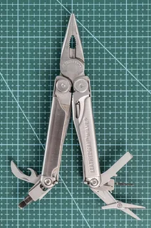 Leatherman Wave Multi-tool with Original Pouch