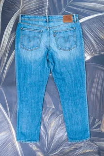 Vintage Ladies Levi’s Denim Jeans 165/76A