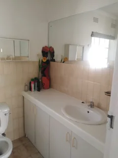 Room - Ad posted by Tsholofelo Noweel Makganye Ngqoko