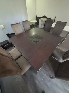 Dining room table
