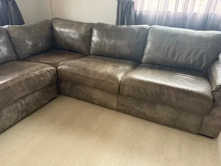 Coricraft Genuine Leather Lounge Suite- Excellent Condition!