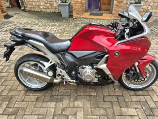 Honda VFR1200FD (DCT)