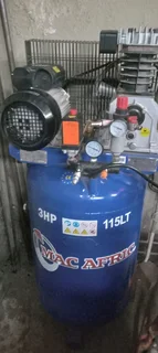 Air compressor upright