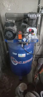 Air compressor upright