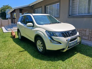 2018 Mahindra XUV 500 W8