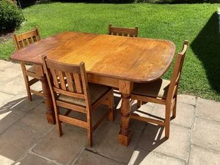 Oak Dining Room Table with Chairs