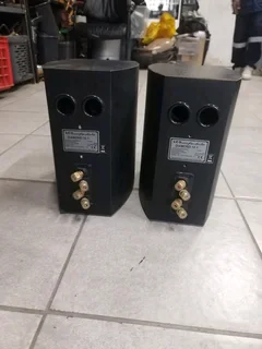 Wharfedale Diamond 10.1 Bookshelf Speaker.