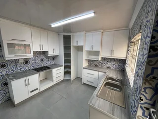 On Auction.  REDUCED - 3 Bedroom duplex apartment in Fairbreeze, Tongaat