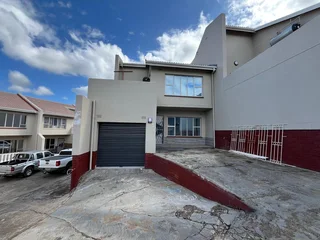 On Auction.  Reduced - 3 Bedroom Duplex Apartment In Fairbreeze, Tongaat